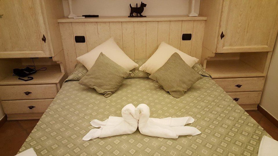 Bedroom 13