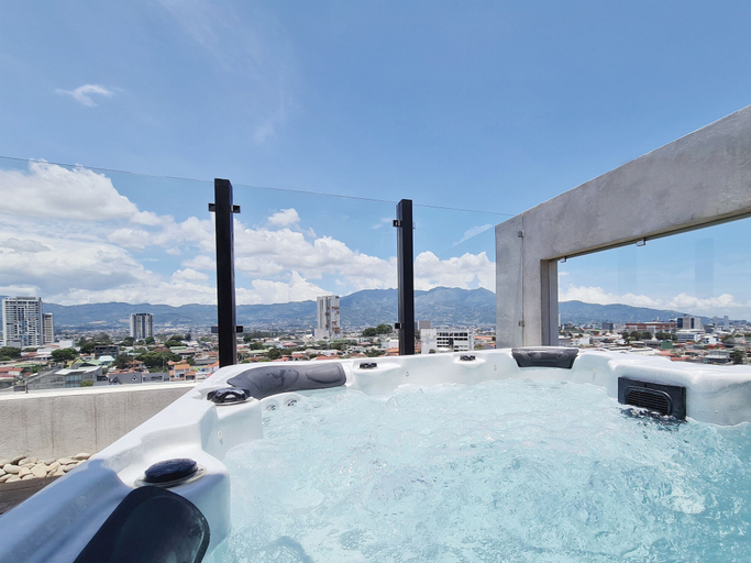 Sport & Beauty 5, BEE Suites San Jose - Escalante, San José