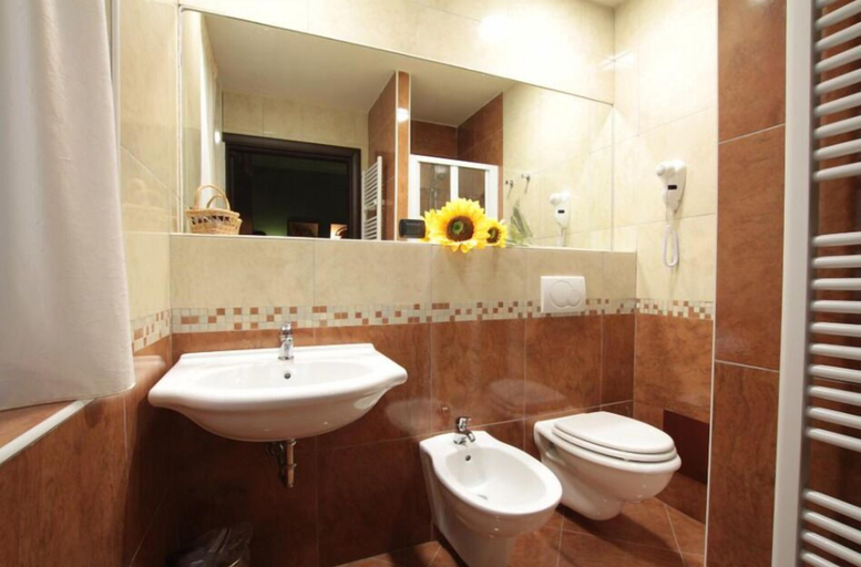 Bathroom 3, Tenuta del Vecchio Mulino, Vercelli