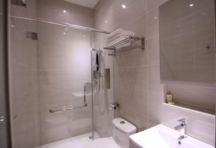Bathroom 6