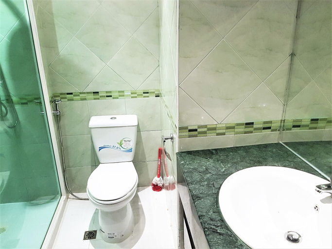 Bathroom 2, 13th Floor sea View Studio, Pattaya