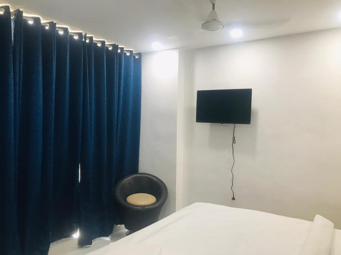 Bedroom 3, Hotel Rasso Inn Tuglakabad Extn., Delhi