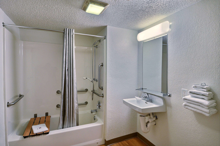 Bathroom 6