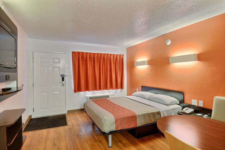 Bedroom 8