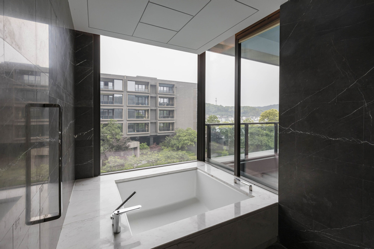 Bathroom 7