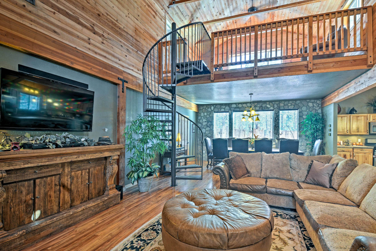 Others 4, Flagstaff Cabin on 5 Acres w/ Fireplace & Fire Pit, Coconino