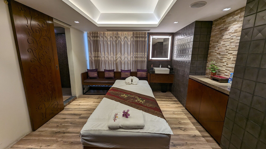 Bedroom 3, The Peninsula Chittagong, Chittagong