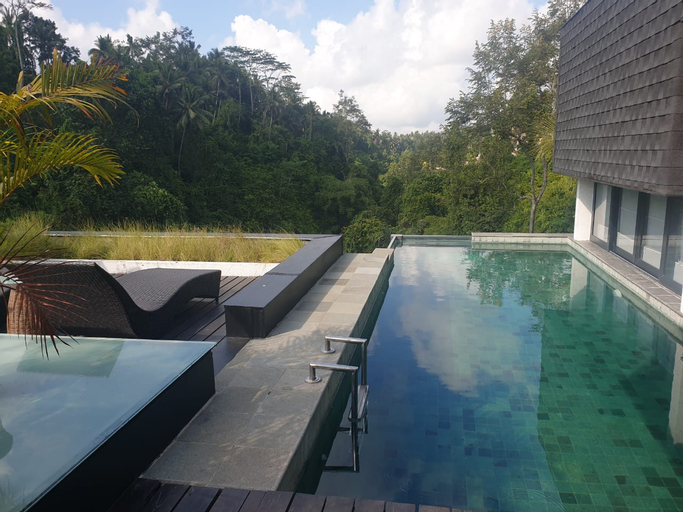 Swimming Pool 8