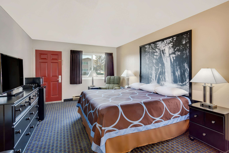 Bedroom 9