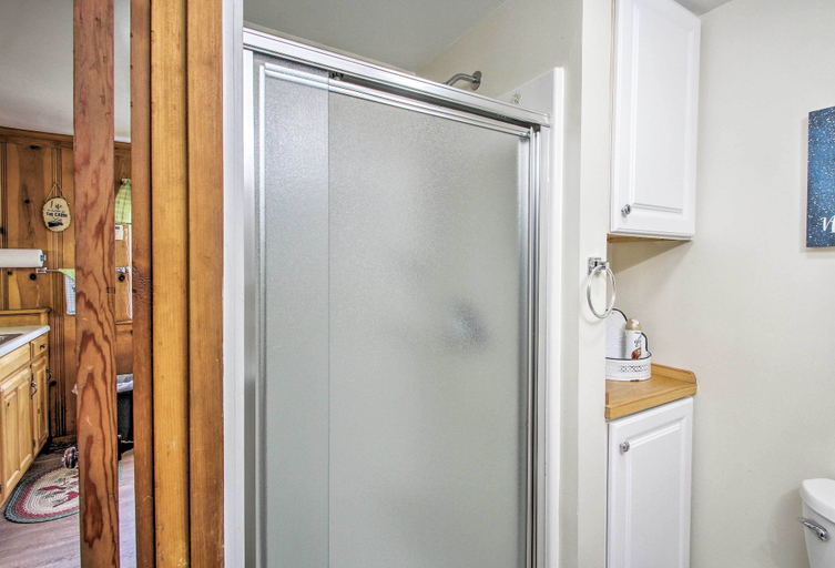 Bathroom, Beachfront Sebago Cottage w/ Deck + Grill!, Cumberland