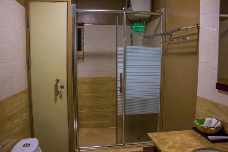 Bathroom 5, De Rembrandt Hotel & Suites, Ikeja