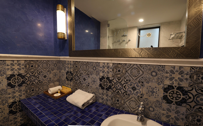 Bathroom 4