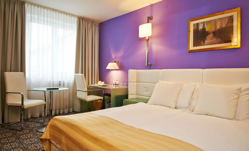 Bedroom 2, Hotel Phoenix, Zagreb