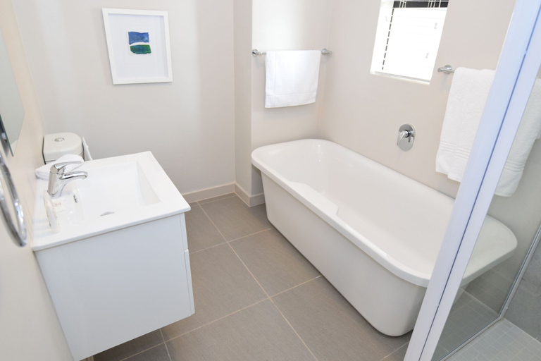 Bathroom 5, Kyalami Creek Luxury Apartments, City of Johannesburg