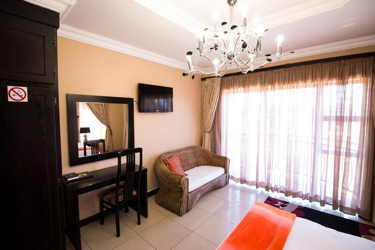 Bedroom 4, The Shamrock Lodge, Capricorn
