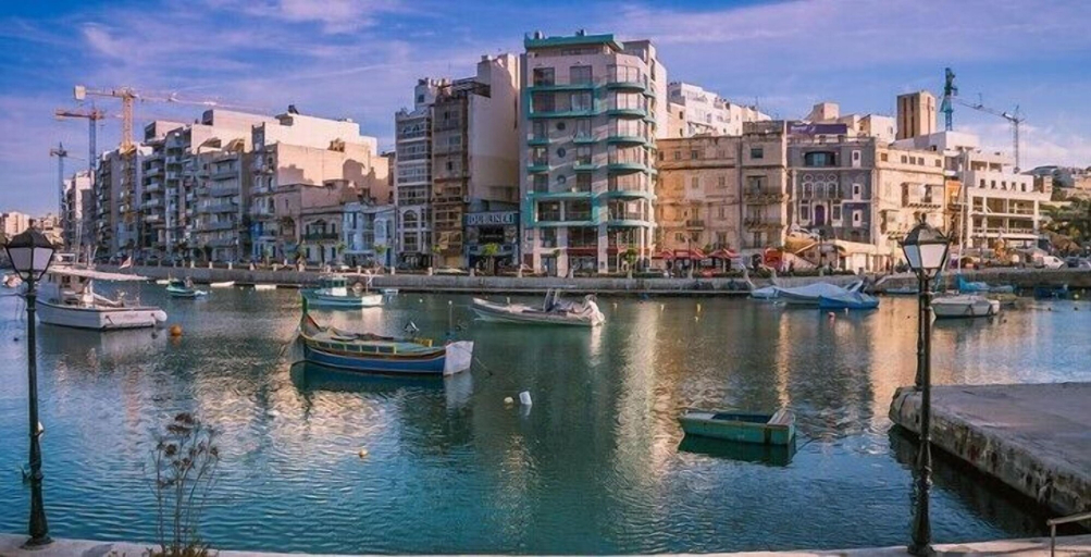 Exterior & Views, Bookarest Hostel Malta, St Julian's