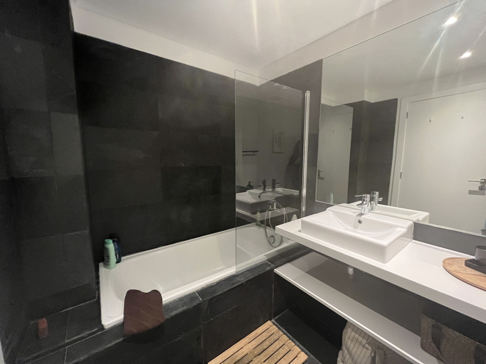 Bathroom 3, A-MO Sesimbra by Trip2Portugal, Sesimbra