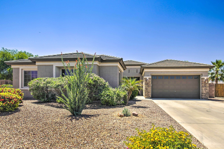 Exterior & Views 2, Pool Table, Yard and Grill Luxe Queen Creek Escape, Maricopa