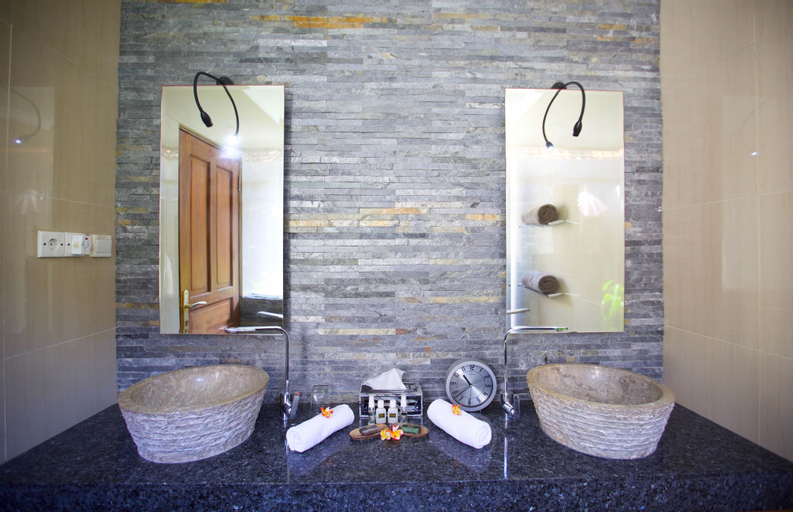 Bathroom 4