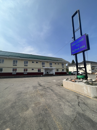 Exterior & Views 2, Alpha Inn, Algoma