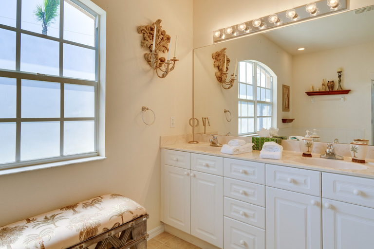 Bathroom 4, Near Sand & Sun, Cape Coral Home w/ Private Pool, Lee
