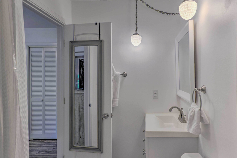 Bathroom 4, Beautiful Connestee Falls Home w/ Porch in Brevard, Transylvania