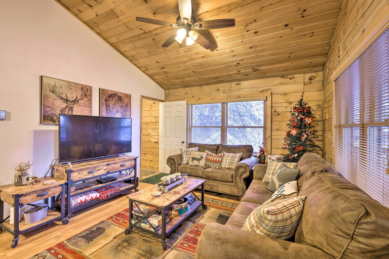Others 5, Cozy 'Nora's Hideaway' - Charming, Quiet Log Cabin, Kane