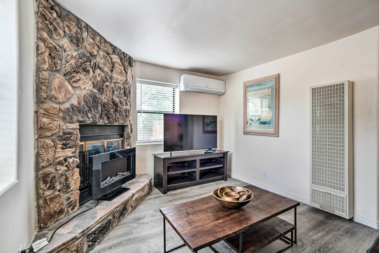 Others 4, Adobe Albuquerque Home ~ 5 Mi to Old Town!, Bernalillo