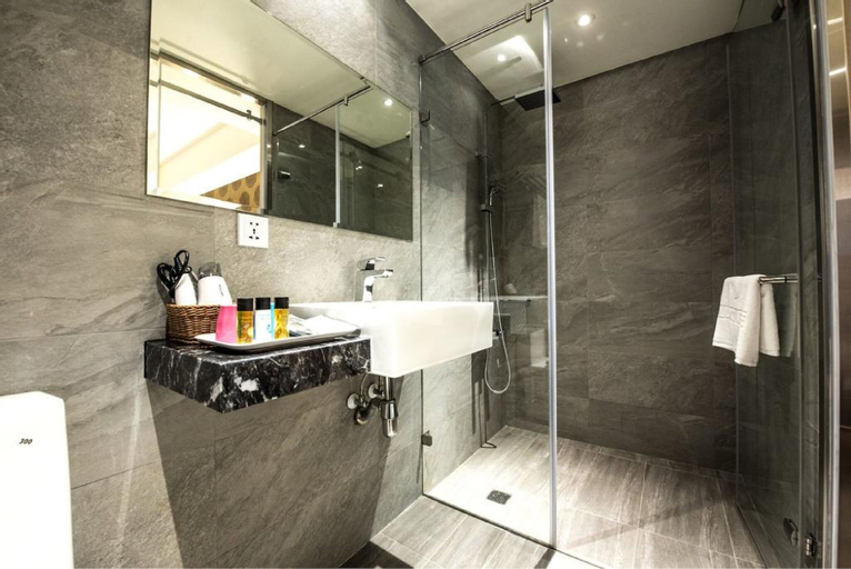 Bathroom 6