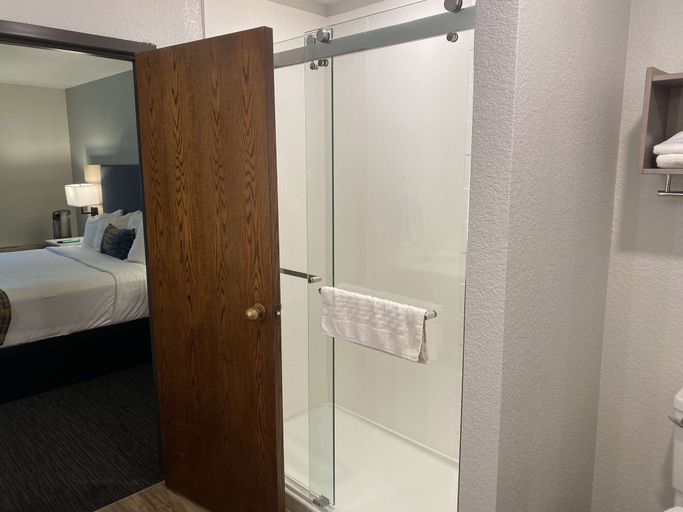 Bedroom 3, Best Western Lake Lucille Inn, Matanuska-Susitna