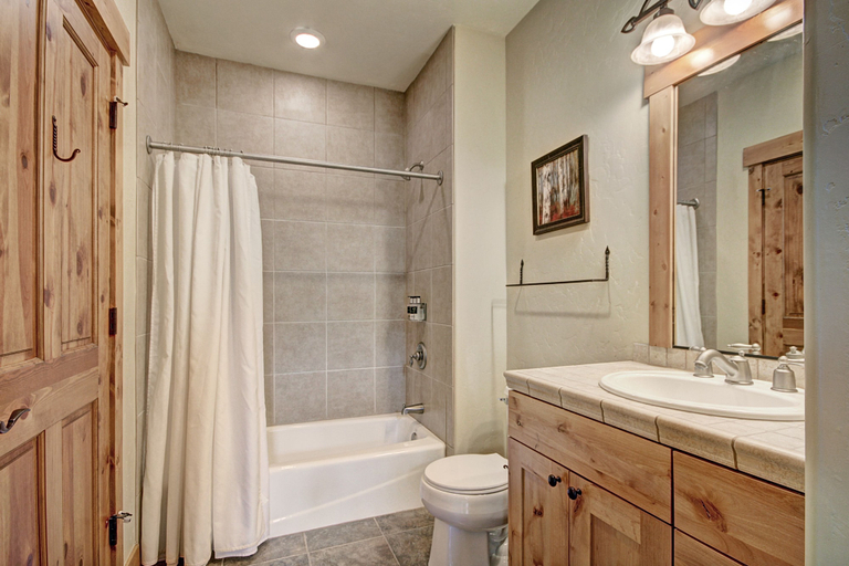 Bathroom 5, Mountain Thunder Lodge, A Vail Resorts Property, Summit