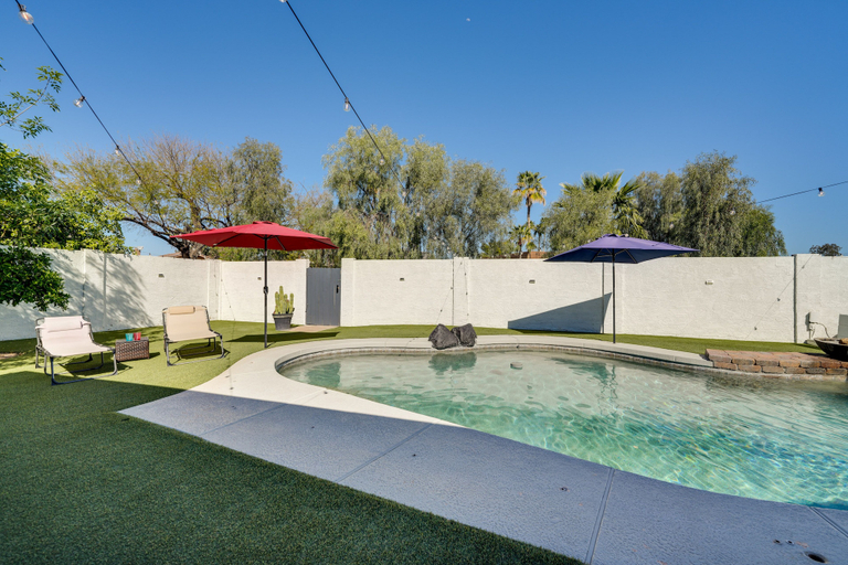 Sport & Beauty 2, Pool, Putting Green & Games: Chandler Home!, Maricopa