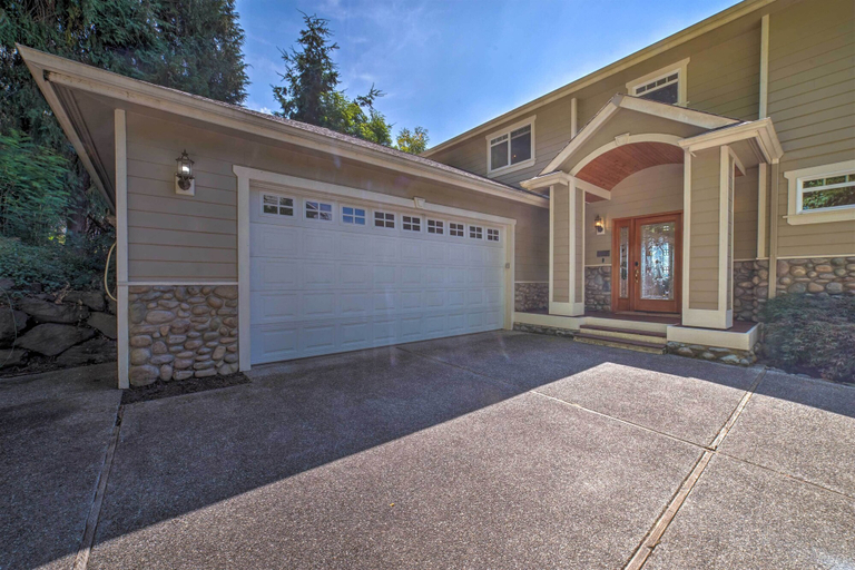 Exterior & Views 2, Spacious Lake Stevens Home with Fire Pit, Patio, Snohomish