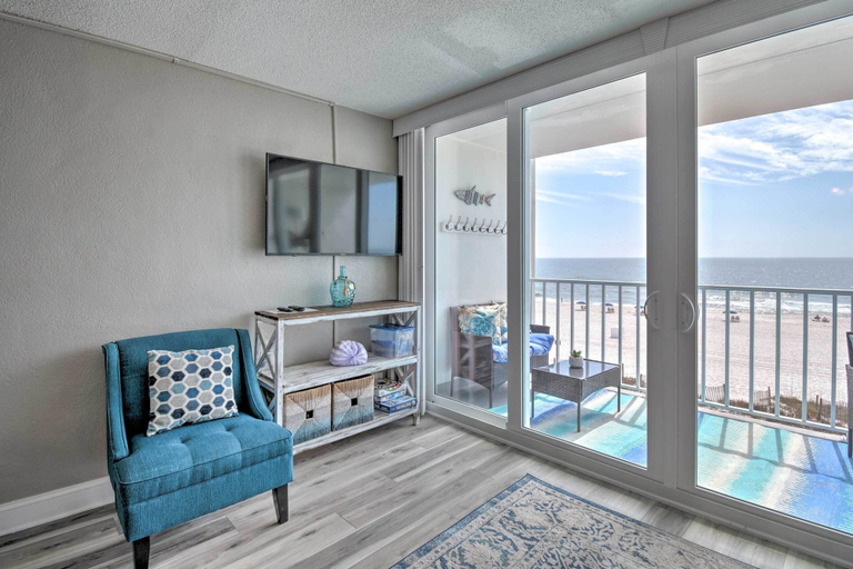 Others 5, Bright Gulf Shores Beachfront Condo w/ Pool Access, Baldwin
