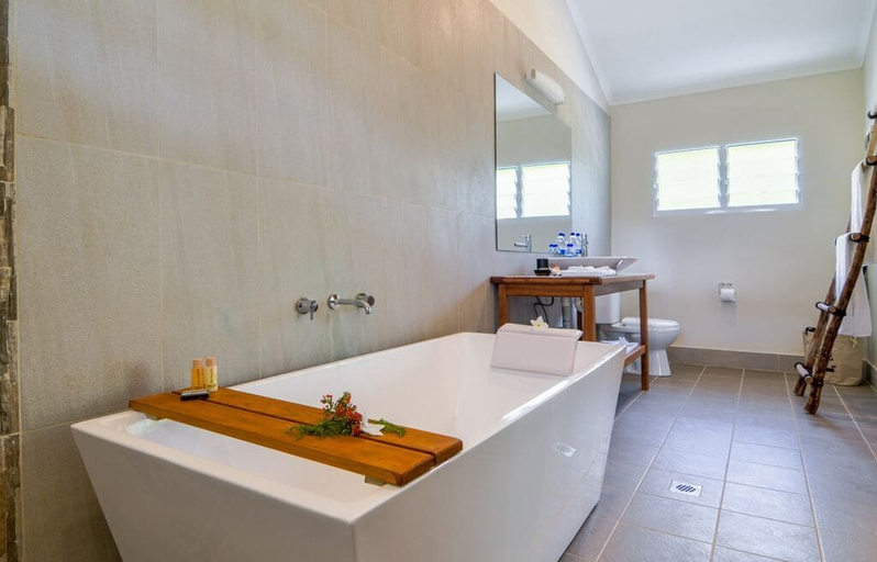 Bathroom 4, Reflections Retreat Vanuatu, Malorua