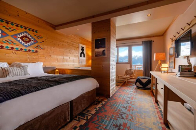 Bedroom 3, Hotel Kaya, Savoie