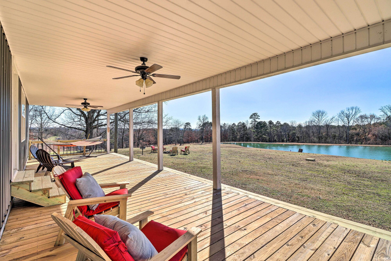 Others 1, Greers Ferry Retreat w/ Deck & Stocked Pond!, Cleburne