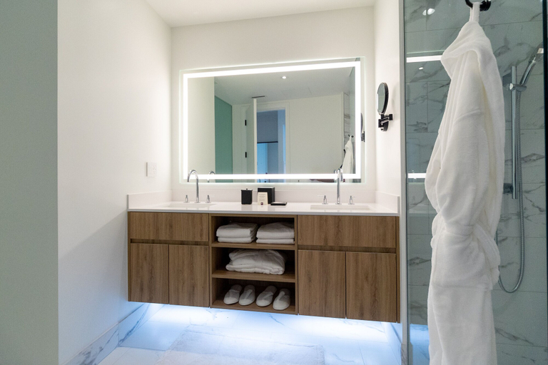 Bathroom 5, Goldwynn Resort & Residences