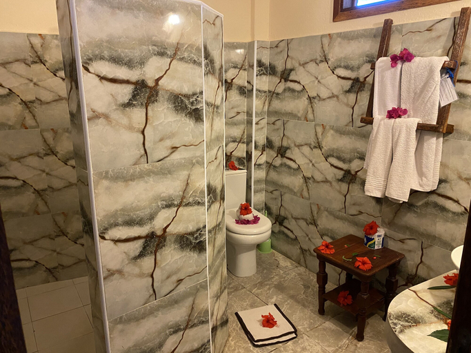 Bathroom 4, Palumbo Kendwa, Kaskazini 'A'