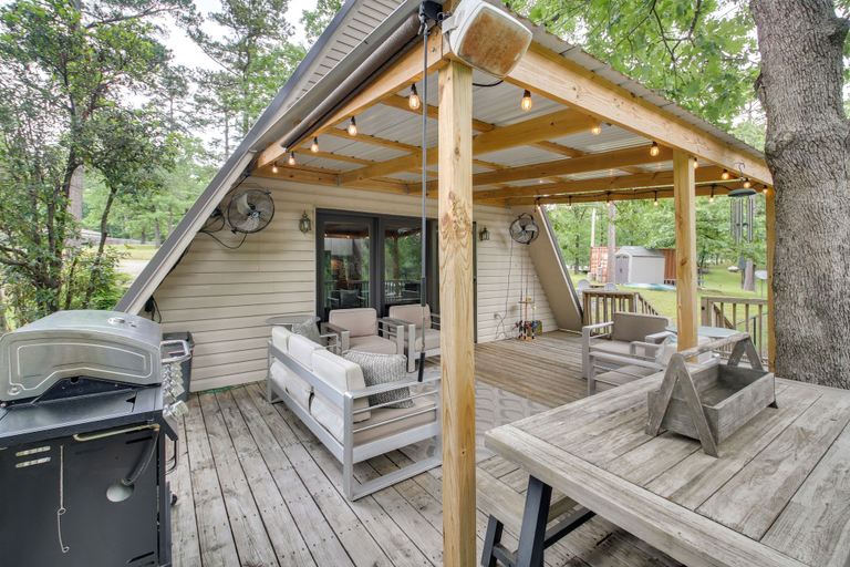 Others 5, Lake Hamilton Cabin: Boating Getaway!, Garland