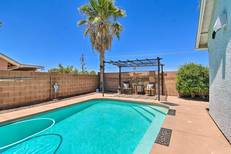 Sport & Beauty 1, Sun-lit Tucson Digs w/ Private Pool & Patio!, Pima