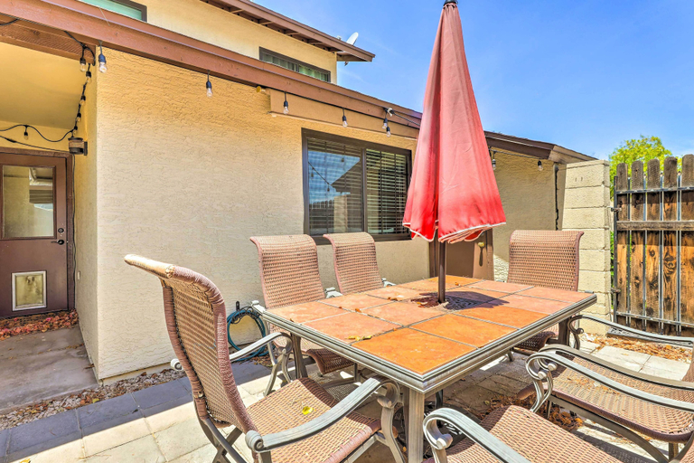 Others 3, Vibrant Gilbert Gem: Community Pool & Hot Tub, Maricopa