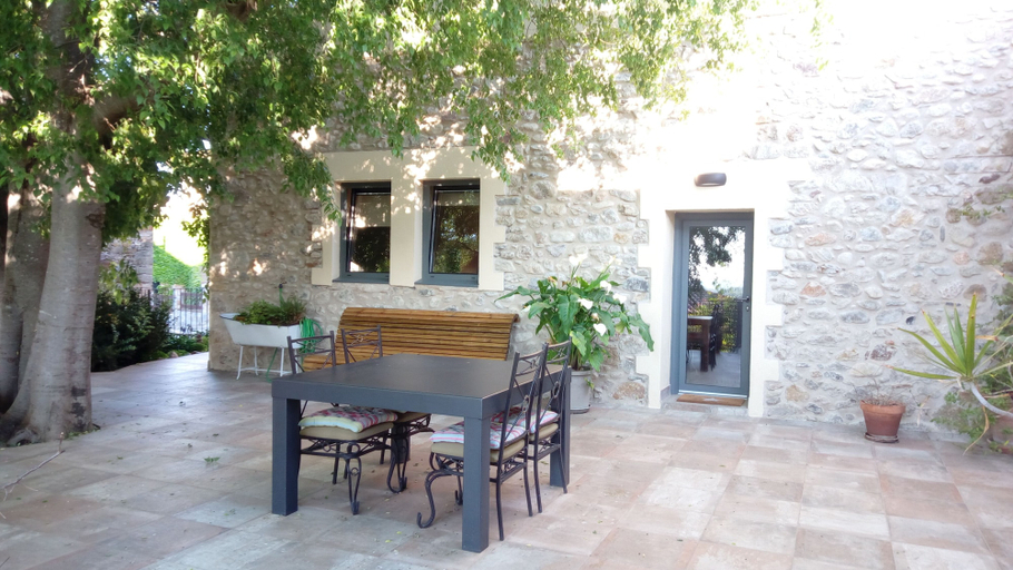 Others 4, La Casa dels Lledoners, Girona