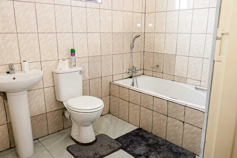 Bathroom 4, Shakwaneng Lodge, Sekhukhune
