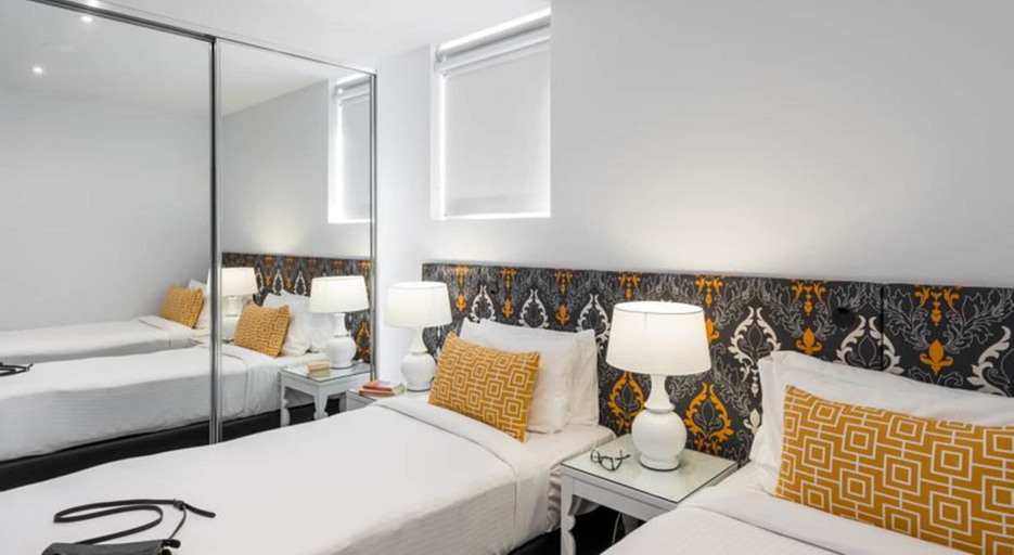 Bedroom 3, Oaks Melbourne South Yarra Suites, Melbourne