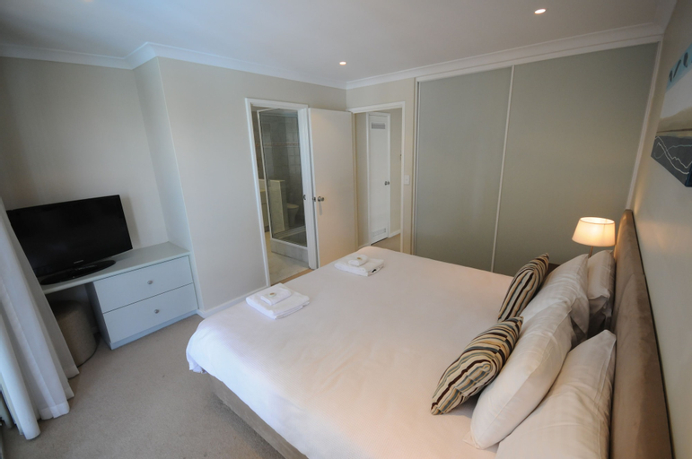 Bedroom 12
