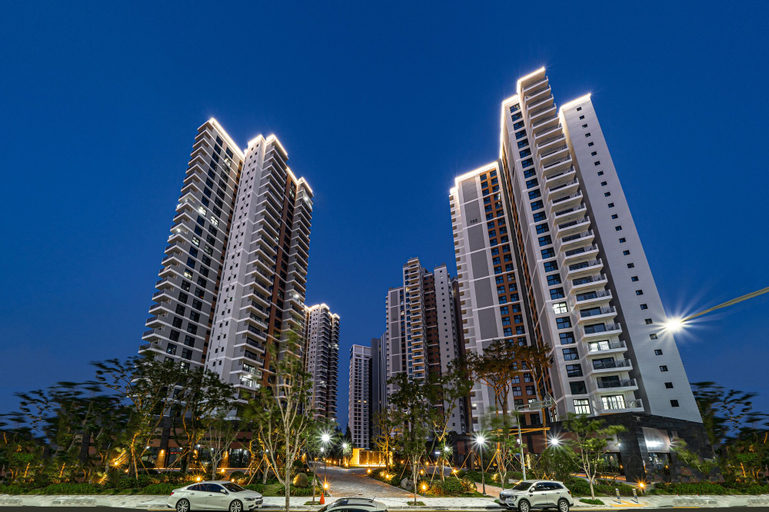 Le Collective Busan Gijang, Gijang