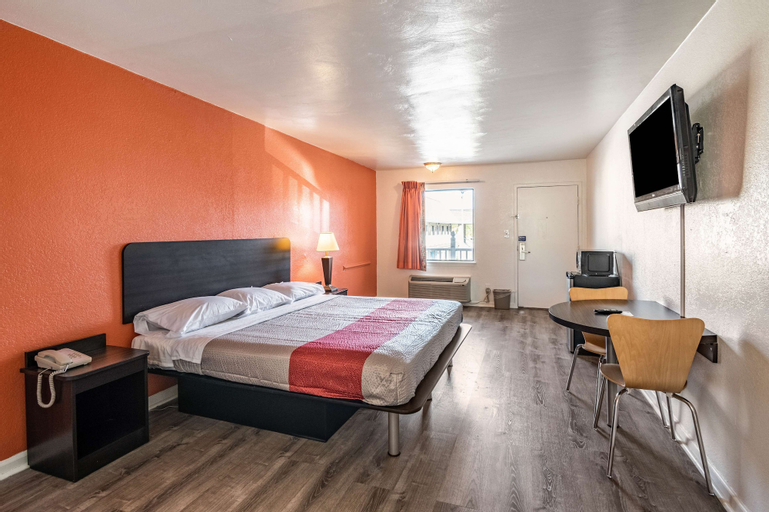 Bedroom 10