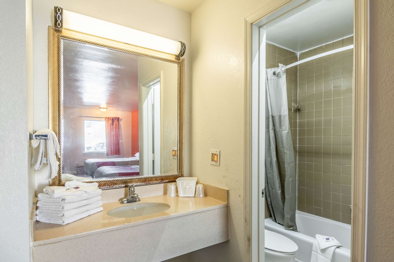 Bathroom 3