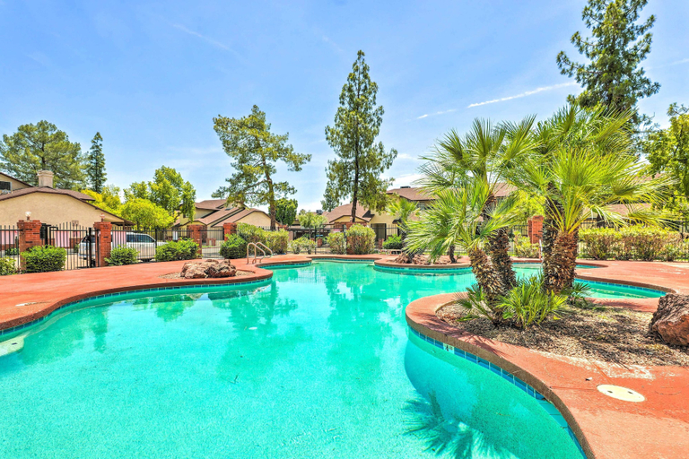Sport & Beauty 1, Vibrant Gilbert Gem: Community Pool & Hot Tub, Maricopa